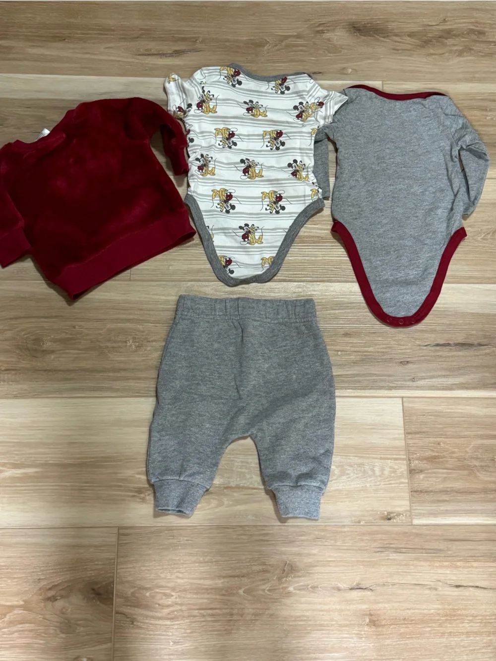 Disney Mickey Mouse 4 piece set